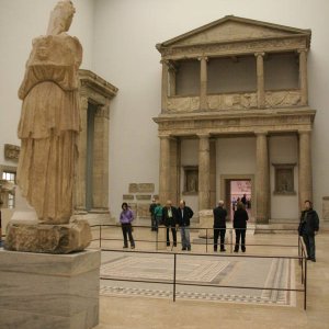 Saal der hellenistischen Architektur im Pergamon-Museum