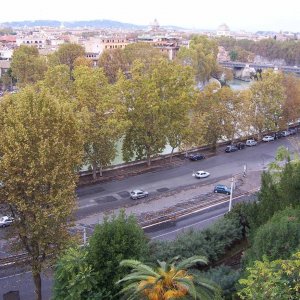 Sonntag, Ausblick vom Orangengarten