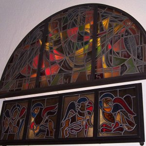 Echternach, St. Willibrord, Wendling-Fenster in der Sakristei
