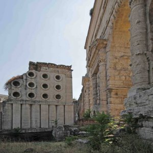 Porta Maggiore mit Bckerdenkmal