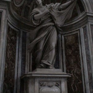 Statue Santa Veronica im Petersdom