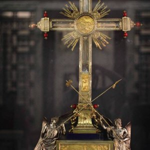 Santa Croce kostbares Reliquienkreuz