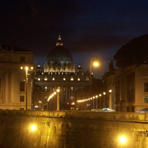 Am Tiber bei Nacht: S. Pietro