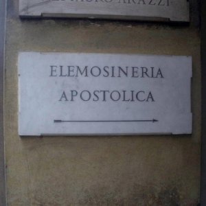 Vatikan - Hinweisschild zum ppstlichen Segensbro