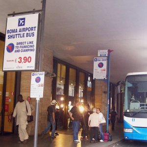 Termini, Roma-Shuttle-Bus