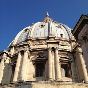 Petersdom: auf dem Dach und der Kuppel
