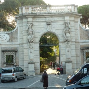 Eingang zur Villa Celimontana