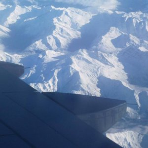 Rckflug schneebedeckte Alpen