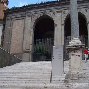 Campidoglio: Weg zum Panorama-Aufzug und Terrasse dort