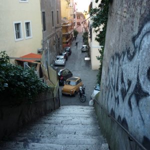 Treppenabgang hinunter nach Trastevere