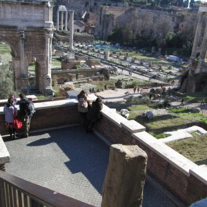 Weg zum Panorama-Aufzug mit Blick auf das Forum Romanum