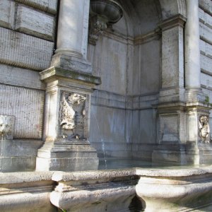 Fontana dell'Acqua Paola in Piazza Trilussa