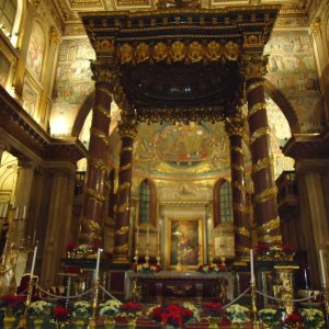 S. Maria Maggiore - Hauptaltar und Apsismosaik -