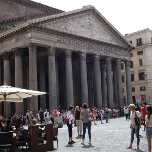 Pantheon, auen