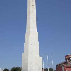 Stadio Olimpico mit Obelisk MVSSOLINI DVX