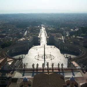 Aussicht von der Kuppel des Petersdomes