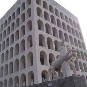 EUR Magliana, Colosseo quadrato