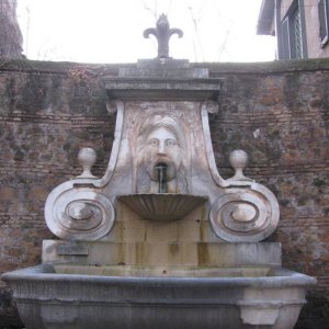 Brunnen in der Via Giulia
