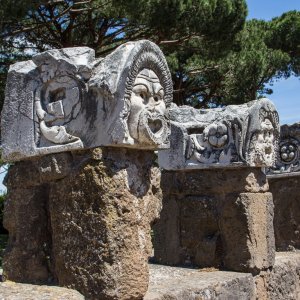 Ostia Antica Theatermasken