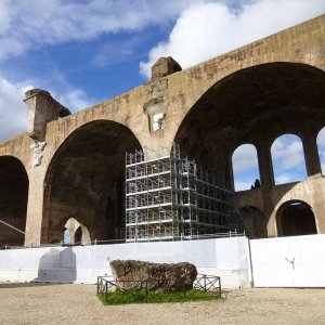 forum_romanum_maxentiusbasilika_I