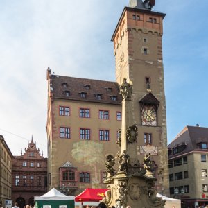 Wrzburg 2015 Vierrhrenbrunnen vor Grafeneckart