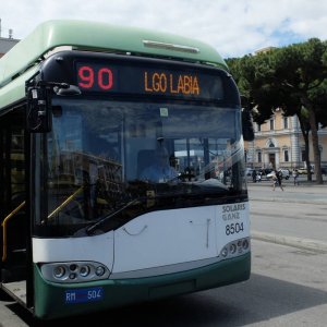 Expressbus 90 an Termini