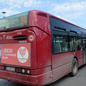Expressbus 90 an Termini