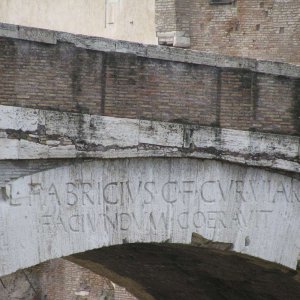 Ponte Fabricio