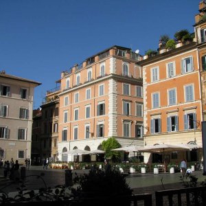 Piazza S. Maria in Trastevere