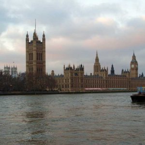 London - Houses of Parliament / Big Ben