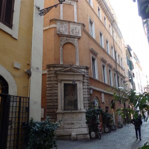 Via dei Coronari/Vicolo Domizio