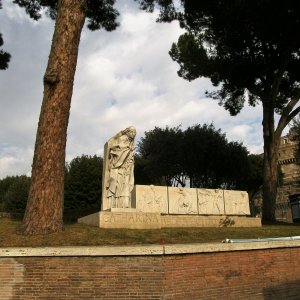 Denkmal Katharina von Siena