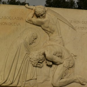 Detail Denkmal Katharina von Siena