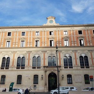 Palazzo delle Poste, Piazza S. Silvestro