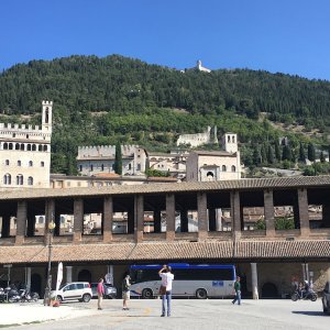 Gubbio - Blick von San Francesco zur Oberstadt