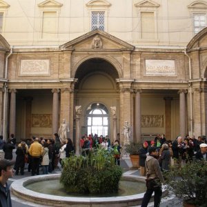 Vatikanische Museen: Cortile Ottagono