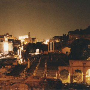 Forum Romanum bei Nacht