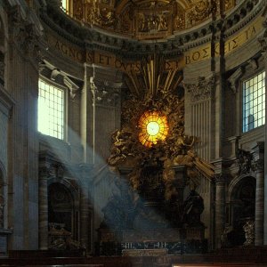 S.Pietro Apsis hinter der Catedra