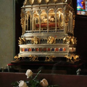 Reliquienschrein in Stephans Basilika