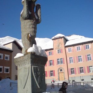 Der Brenbrunnen in Zuoz