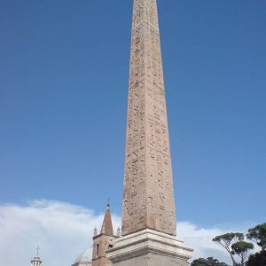 Der Obelisk auf der Piazza del Popolo