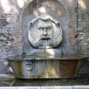 Aventin-Brunnen