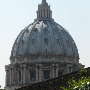 Vatikanische Grten: Kuppel von St. Peter