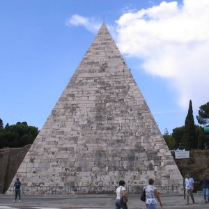 Piramide di Caio Cestius