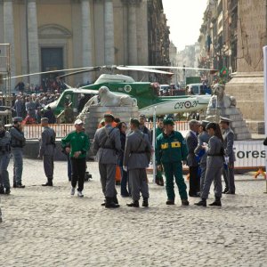 Piazza del Popolo mit Gebirgsjaegern Bersaglieri