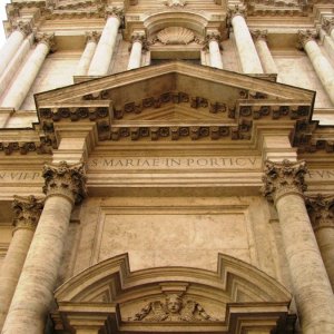 S. Maria in Campitelli - Fassade