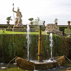 Villa d Este Rometta Brunnen