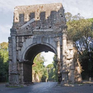 Via Appia Antica Drususbogen