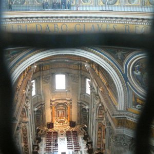 Der Papstaltar aus der Kuppel