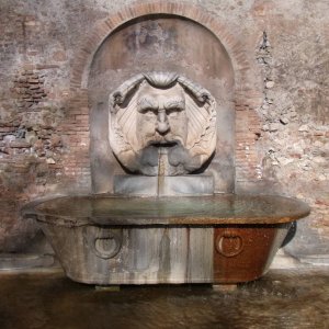 Fontana del Mascherone di Santa Sabina